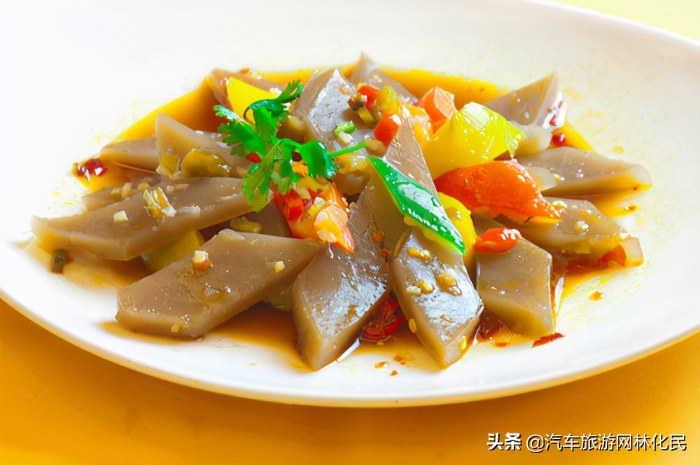 日照竹洞天风景区侗族特色美食—“百家宴”