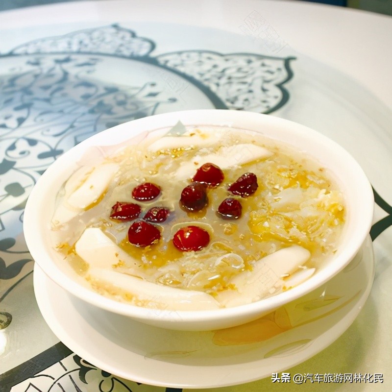 日照竹洞天风景区侗族特色美食—“百家宴”